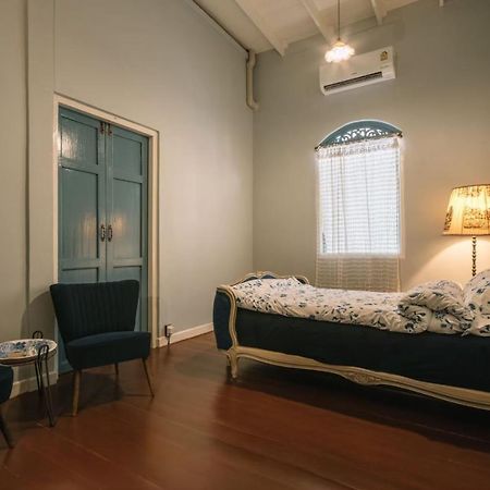 Lhong Yaowarat Hostel Банкок Екстериор снимка