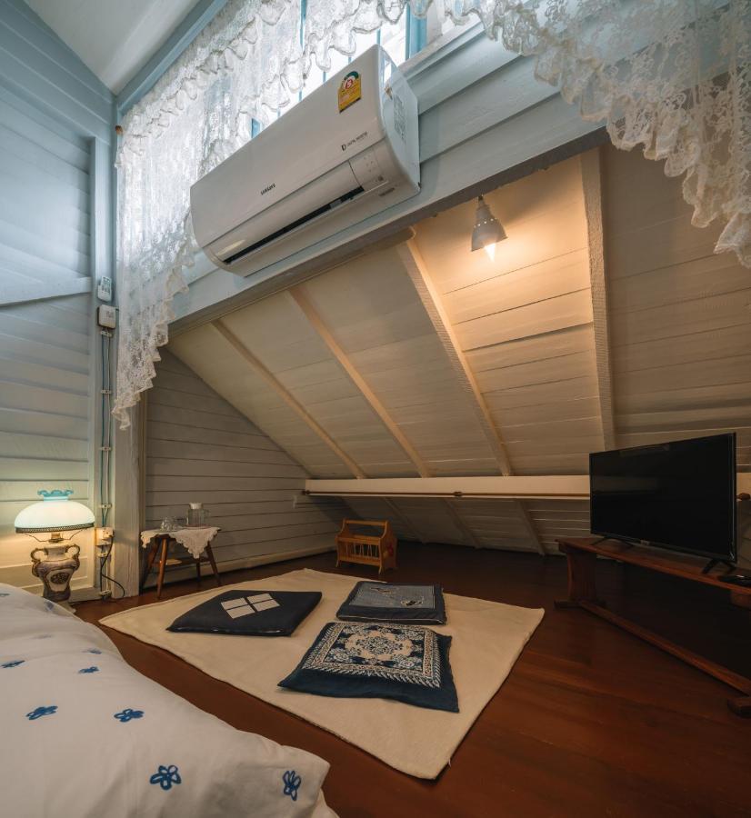 Lhong Yaowarat Hostel Банкок Екстериор снимка