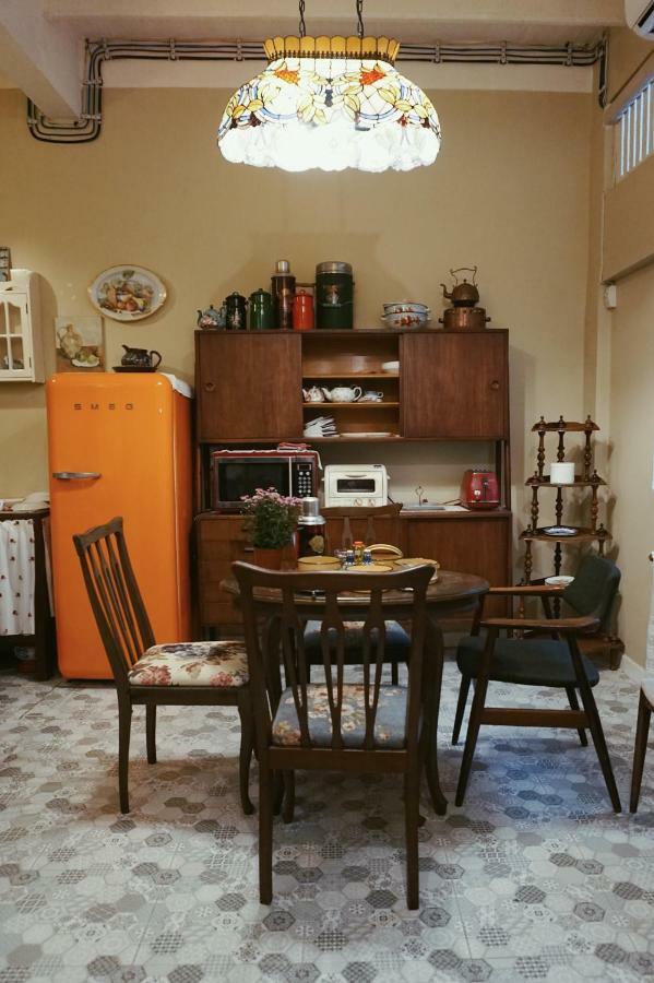 Lhong Yaowarat Hostel Банкок Екстериор снимка